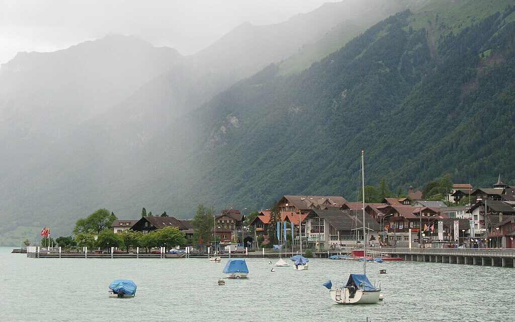 Schweiz: Sechs Häuser drohen in Brienz nach den jüngsten Überschwemmungen einzustürzen