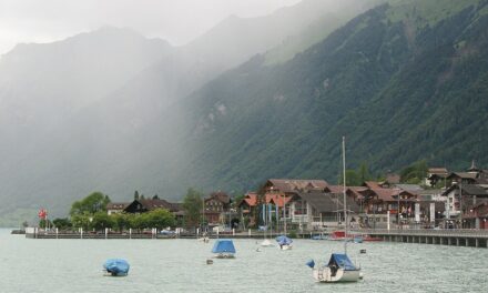 Schweiz: Sechs Häuser drohen in Brienz nach den jüngsten Überschwemmungen einzustürzen